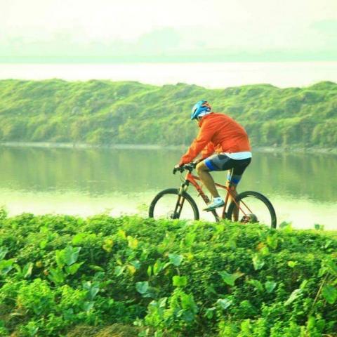 Cycle The Kolkata Wetlands